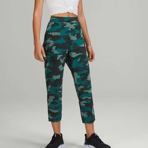 Lululemon Adapted State High-Rise
Jogger Crop 23"